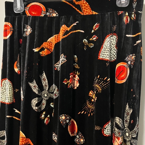 Maeve Anthropologie Montparnasse Black Patterned Velvet Pleated Skirt - Picture 3 of 9